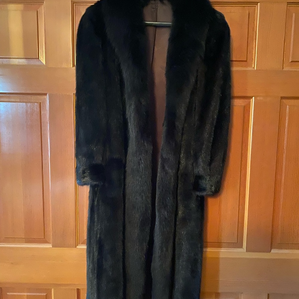 Mink coat - Picture 3 of 3